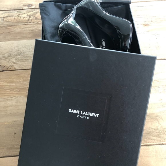SAINT LAURENT BLACK PATENT PUMP - Picture 2 of 7